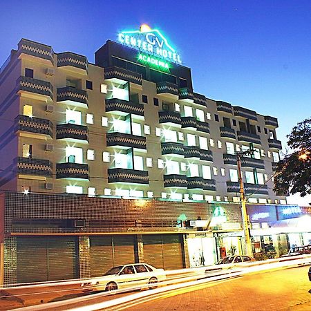 Gv Center Hotel โกเวร์นาดอร์ วาลาดาเรส ภายนอก รูปภาพ
