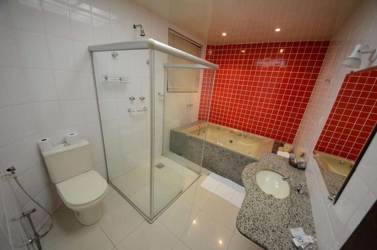 Gv Center Hotel โกเวร์นาดอร์ วาลาดาเรส ภายนอก รูปภาพ