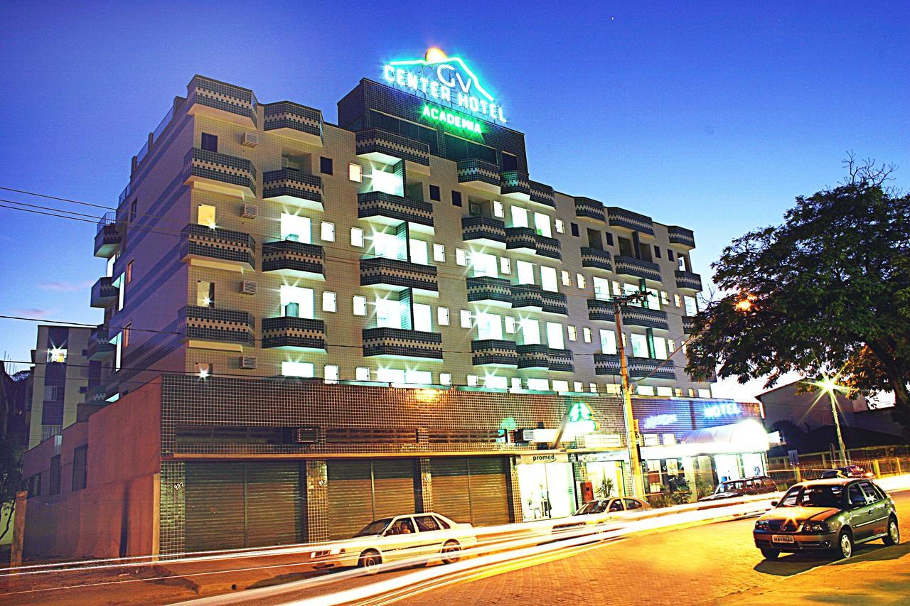 Gv Center Hotel โกเวร์นาดอร์ วาลาดาเรส ภายนอก รูปภาพ